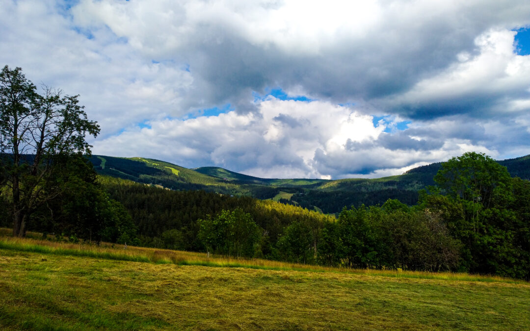 5 nevyžádaných rad pro turisty, jak se chovat na horách a v přírodě